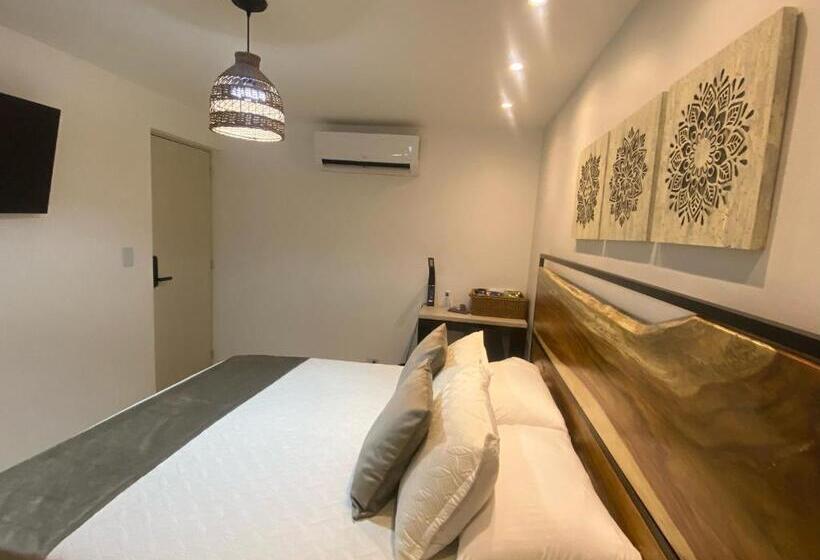 Отель Maidy Luxury