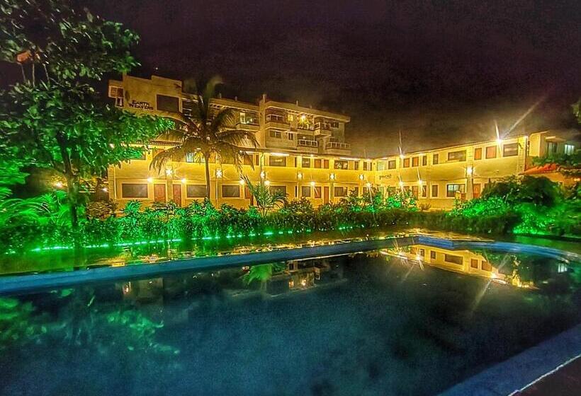 בית מלון כפרי Opulence Resort Awas Alibaug