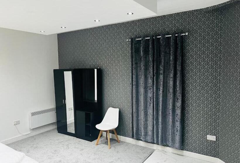 Отель The Pleasant House