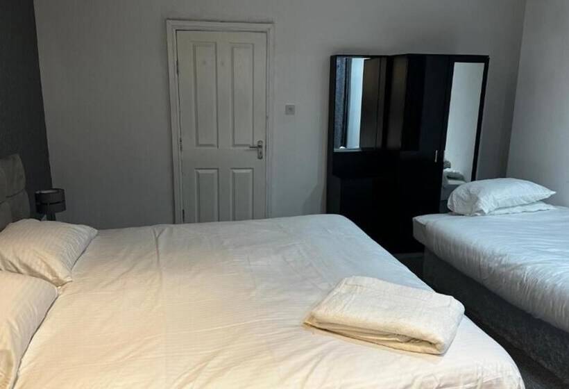 Отель The Pleasant House