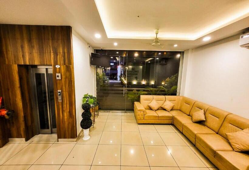 Отель Thejaswini Residency Cheruvathur