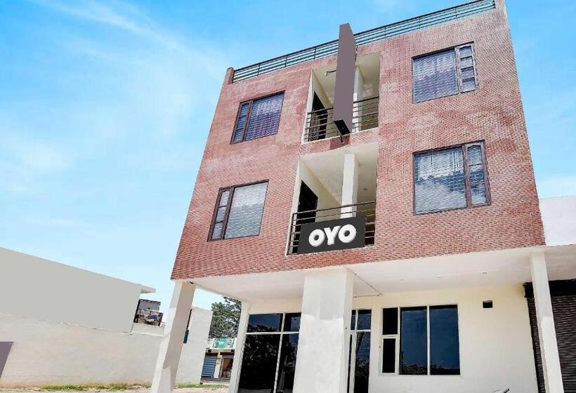 Flagship Hotel Gh Residency