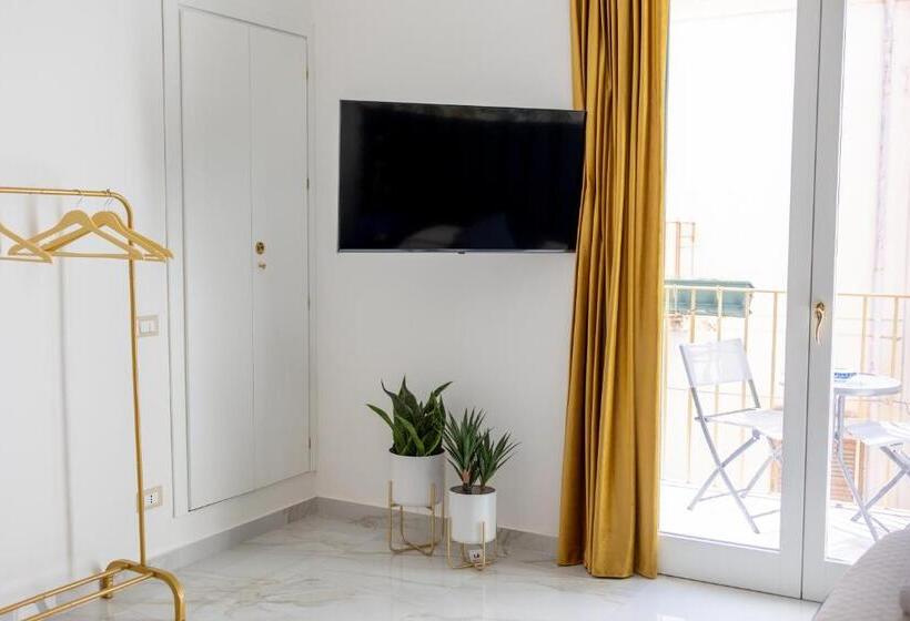 ペンション Borgo La Chiusa