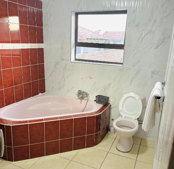 פנסיון Mpisana Boutique Guesthouse