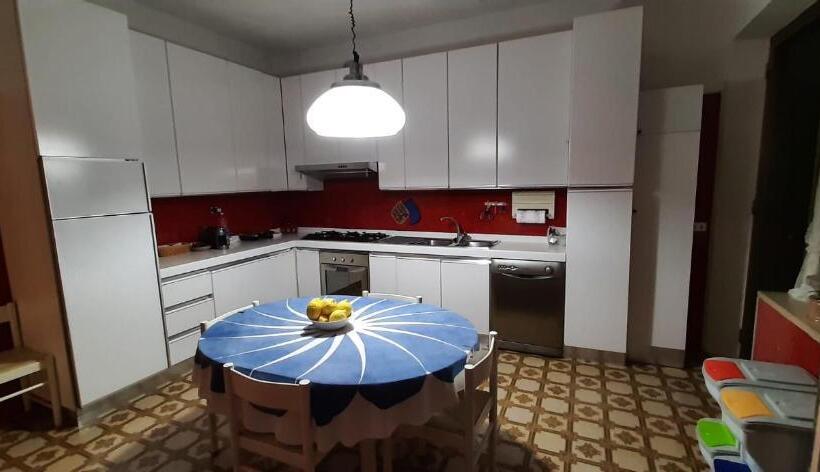 פנסיון Sa Prenda E Oro