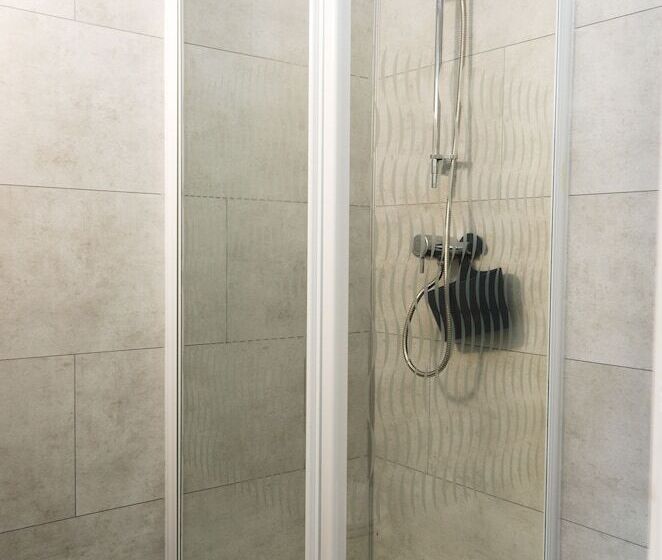 פנסיון The Lakeside