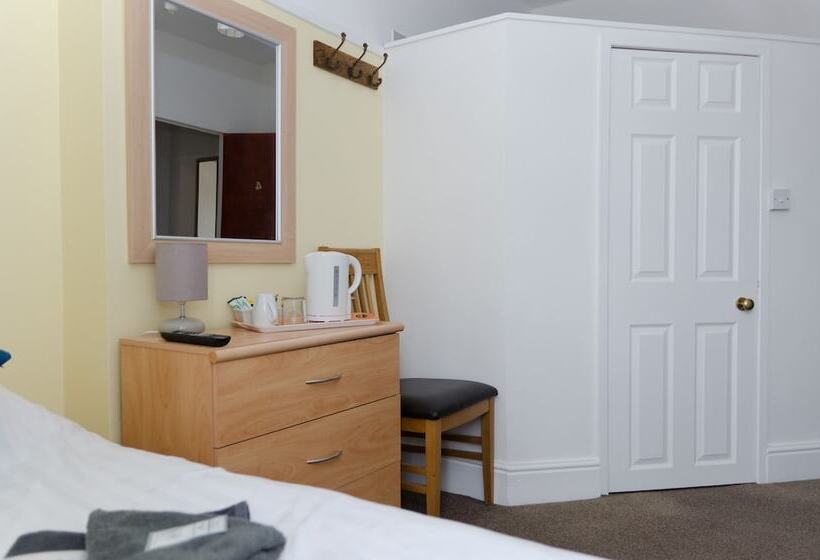 פנסיון The Lakeside