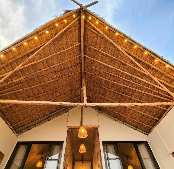 פנסיון U Garden