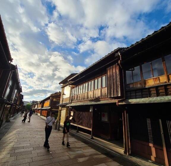 ホテルボンボヤージュ