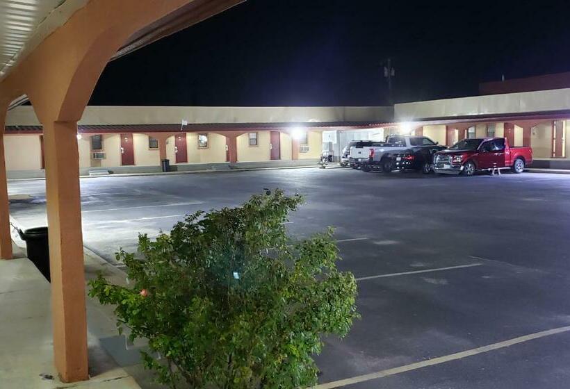 Общежитие Economy Inn Odessa