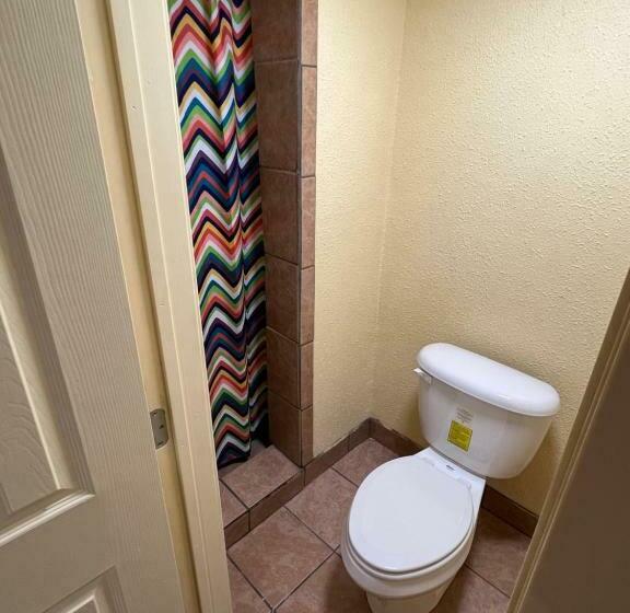 Общежитие Economy Inn Odessa