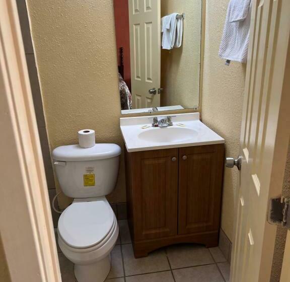 Общежитие Economy Inn Odessa