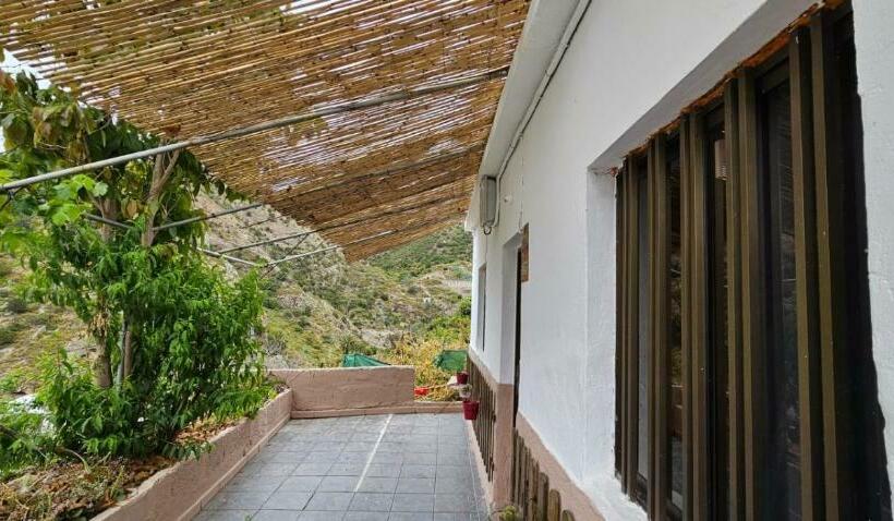 ユースホステル El Cabezo Valle Hermoso