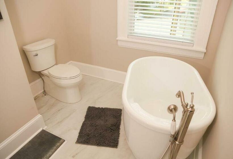 فندق صغير Estes Manor   Sperryville Va