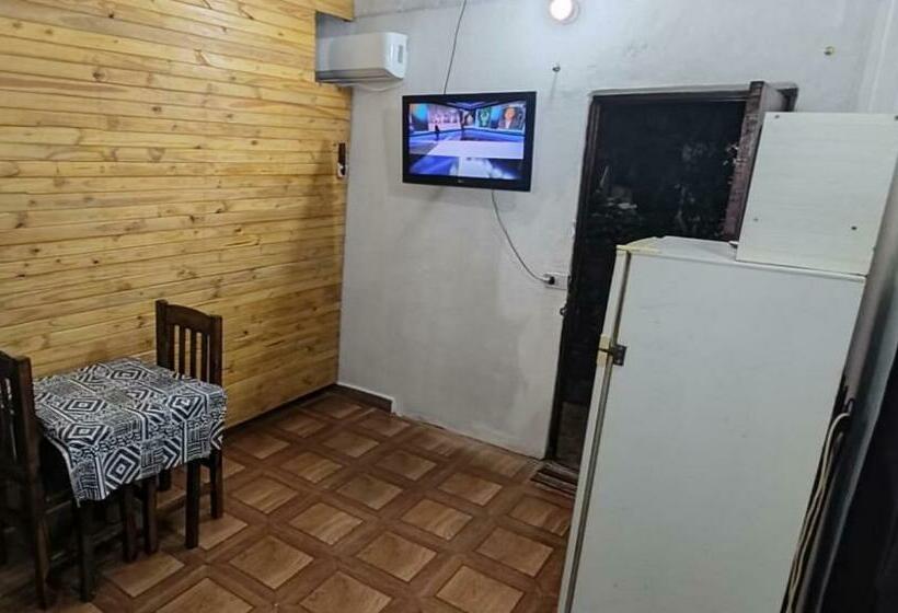 הוסטל La Familia