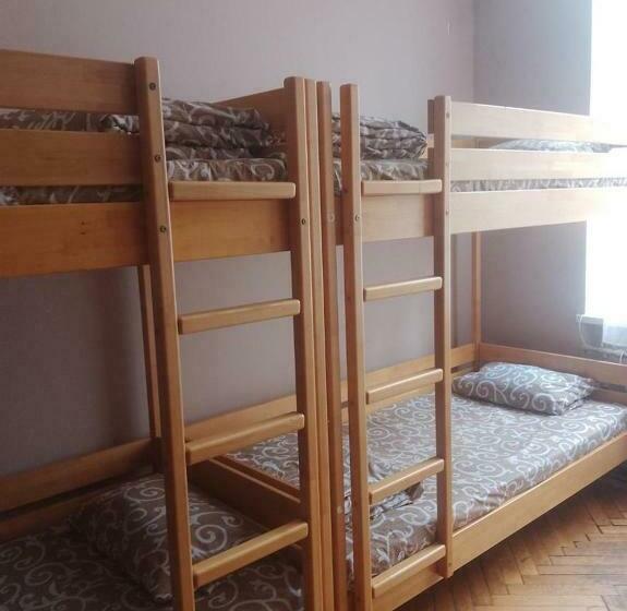 هاستل White Lion