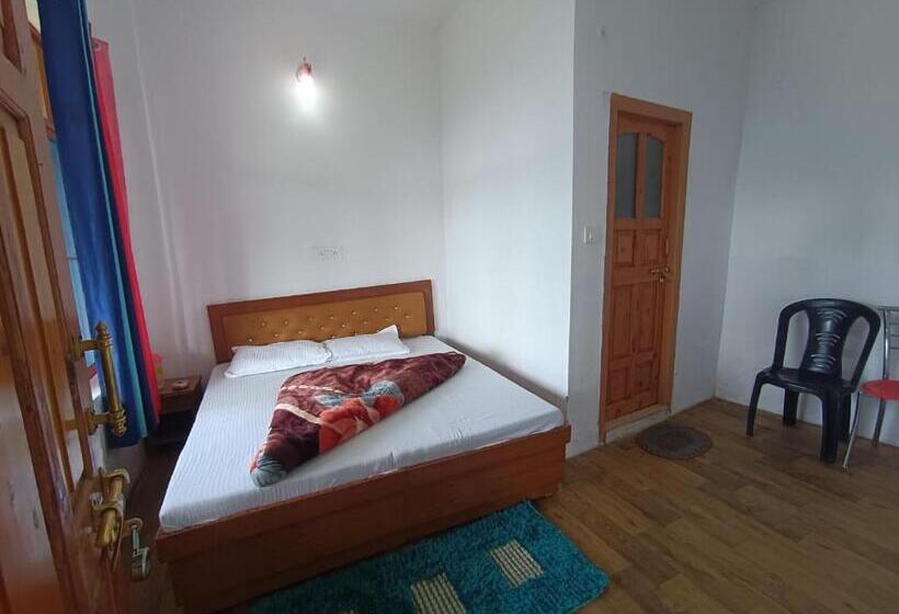 Bed and Breakfast Bhandari Cottages