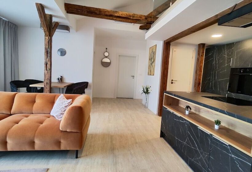 Dohnanyi Villa By Chors