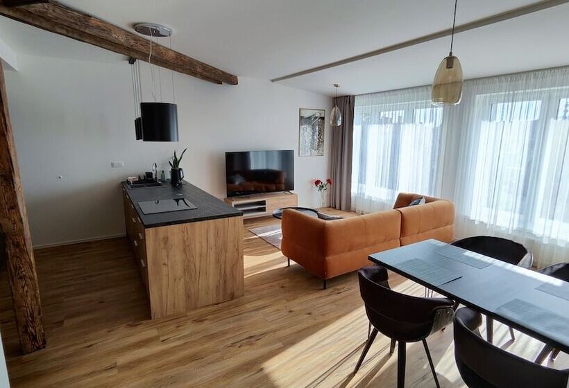 Dohnanyi Villa By Chors