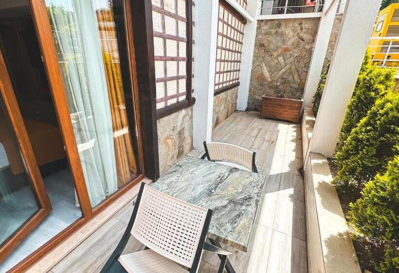 Отель çamlıca