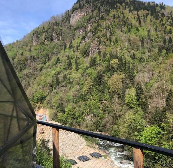 מלון כמוסות Kaledome Orman Evleri