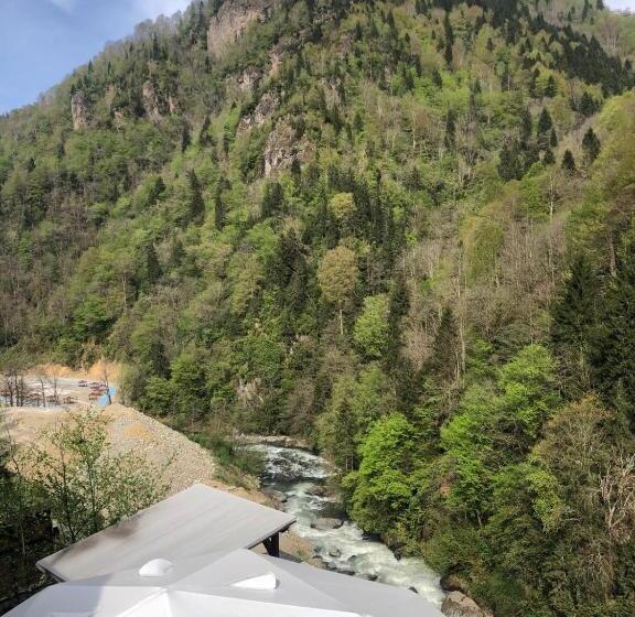 فنادق الكبسولة Kaledome Orman Evleri