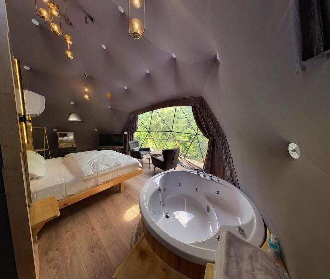 فنادق الكبسولة Kaledome Orman Evleri