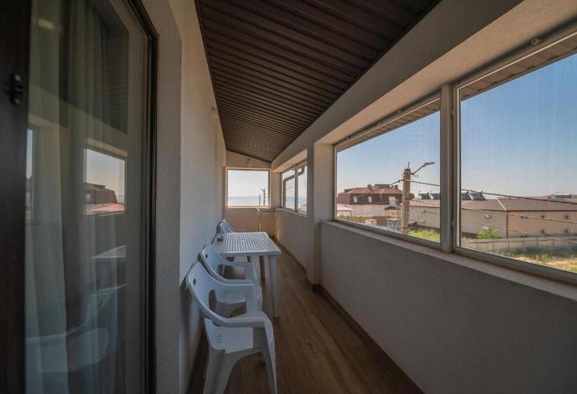 ホテル Weekend Family