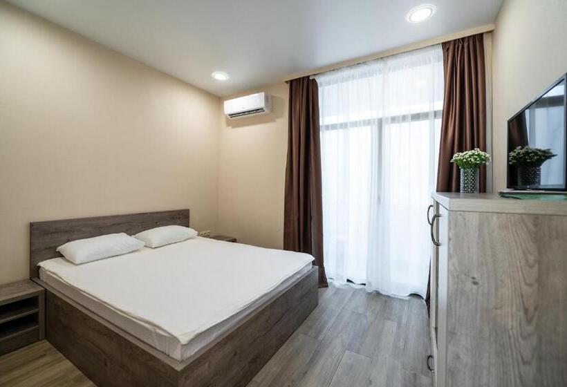 ホテル Weekend Family