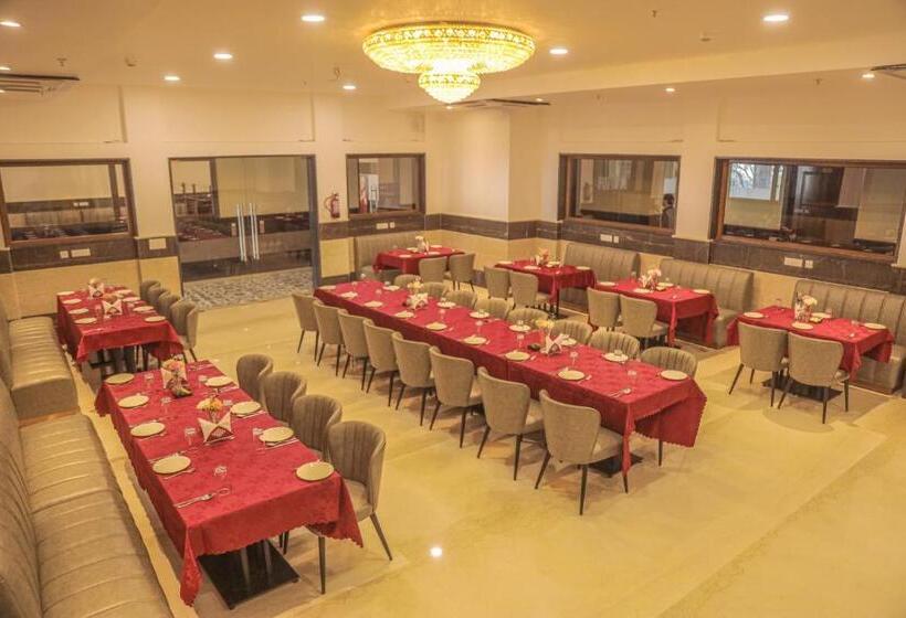 هتل Dhauladhar Heights Resort