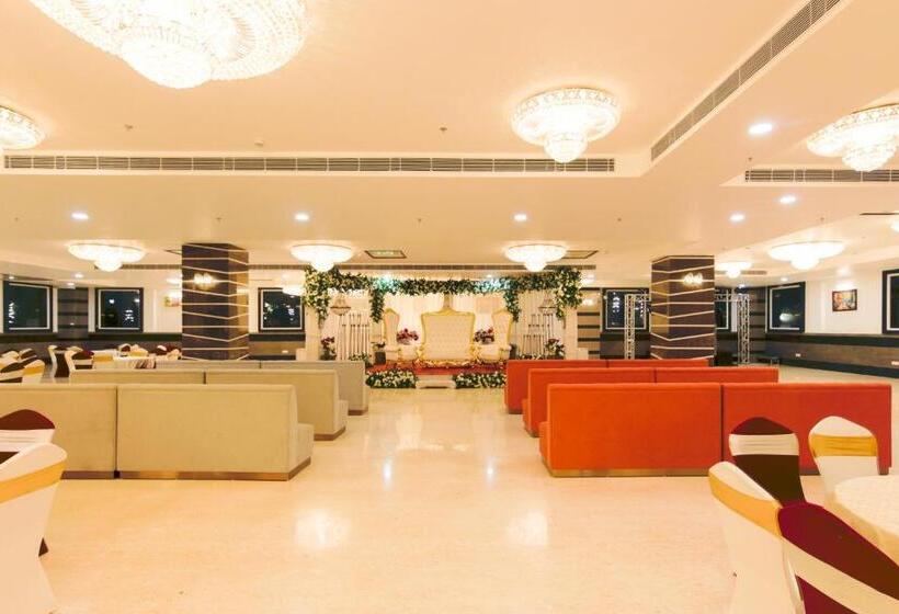 هتل Dhauladhar Heights Resort