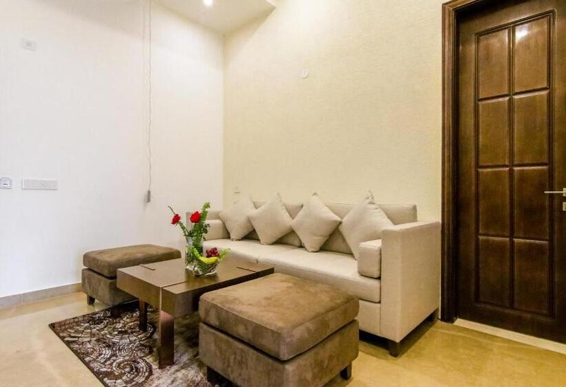 هتل Dhauladhar Heights Resort