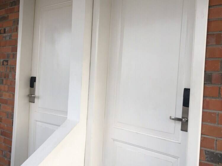 בית מלון כפרי Downtown Virgins