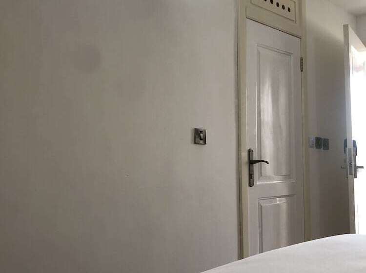 בית מלון כפרי Downtown Virgins