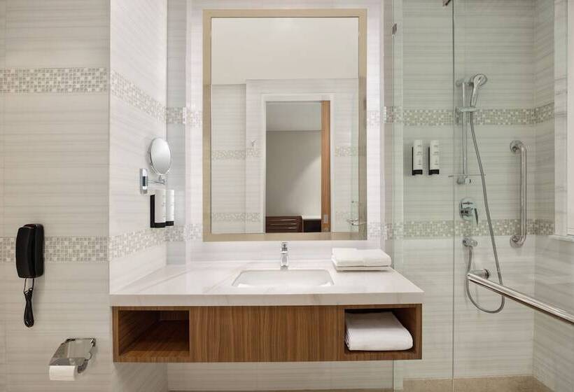 هتل Fairfield By Marriott Agra