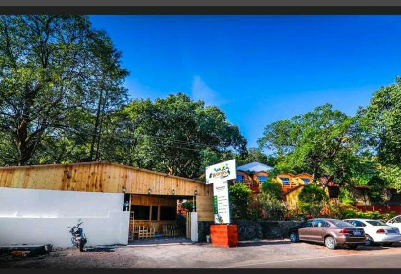 בית מלון כפרי Kaas Woods Resort, Satara