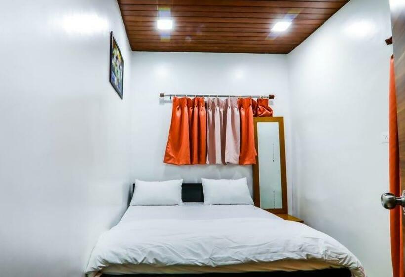 בית מלון כפרי Kaas Woods Resort, Satara