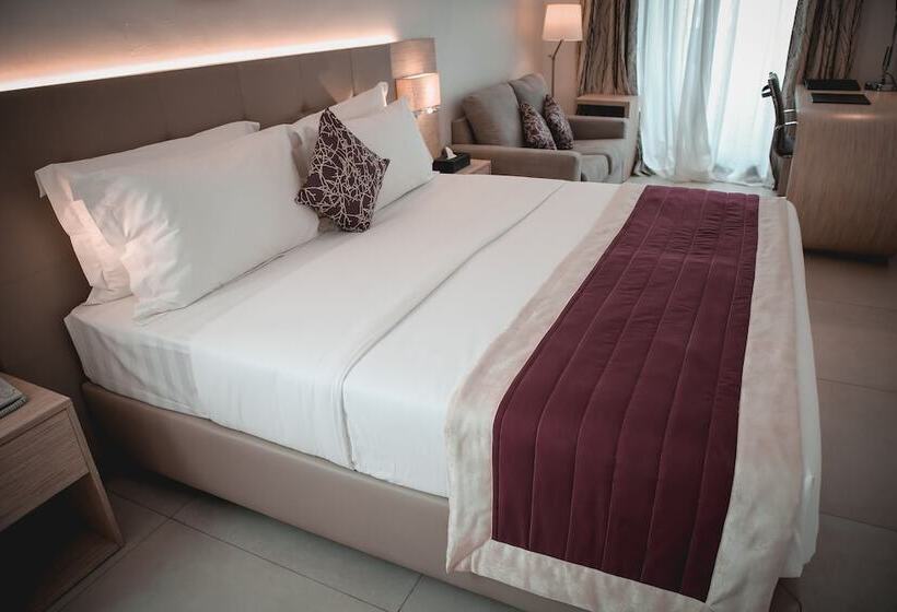 Отель Platinum Cocotiers