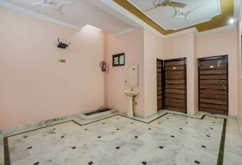 ホテル Silk Inn Luxury At No Cost