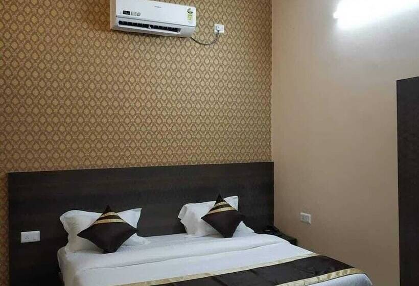 ホテル Silk Inn Luxury At No Cost