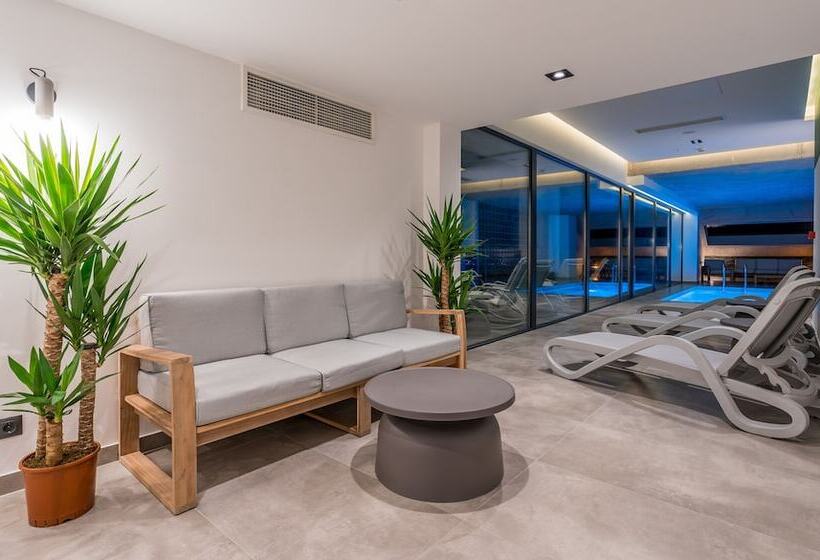 هتل Step Inn   Kazbegi