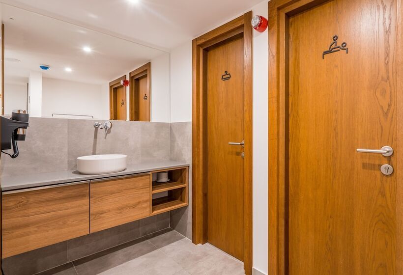 هتل Step Inn   Kazbegi