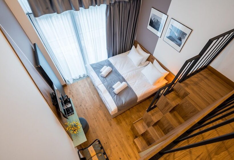 هتل Step Inn   Kazbegi