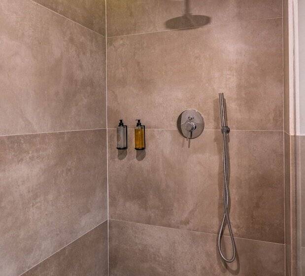 هتل Step Inn   Kazbegi