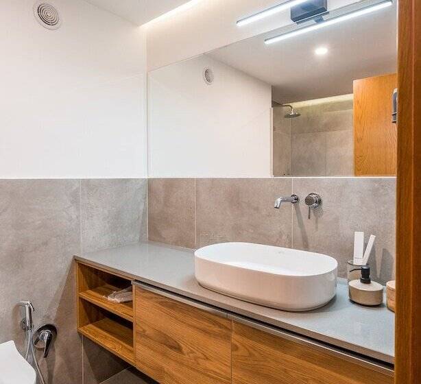 هتل Step Inn   Kazbegi