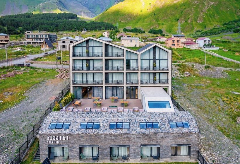 هتل Step Inn   Kazbegi