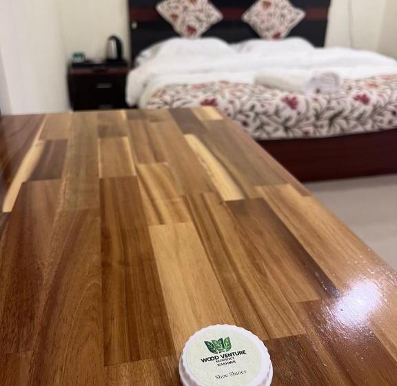 בית מלון כפרי Wood Venture Residency By Stay Pattern