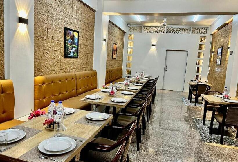 בית מלון כפרי Wood Venture Residency By Stay Pattern