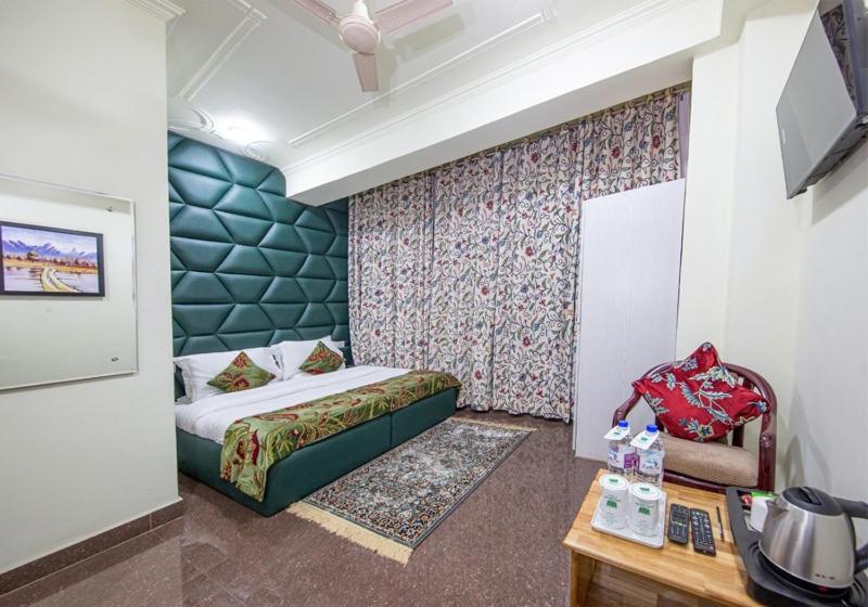 בית מלון כפרי Wood Venture Residency By Stay Pattern