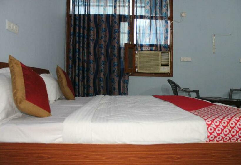 Oyo Hotel Akki Plaza